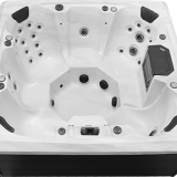 hot-tub-leon-1